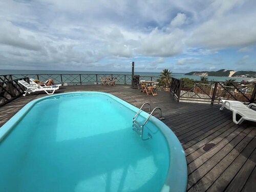 Apartment with pool and sea view.