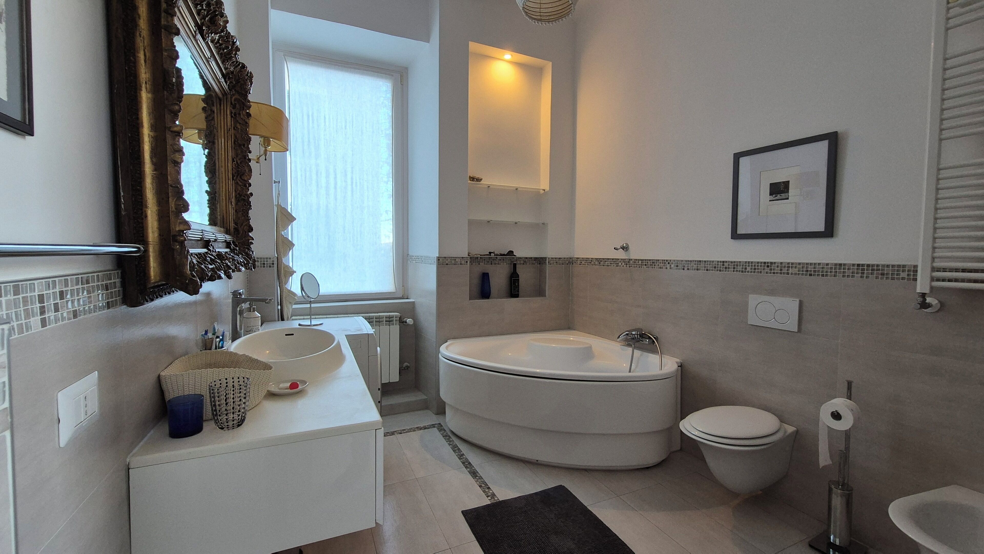 Shower, jetted bath, hair dryer, bidet