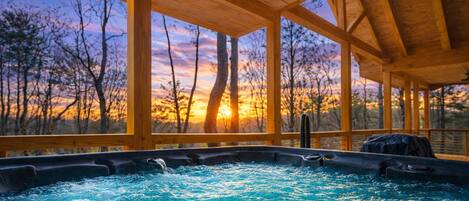 Tina de hidromasaje al aire libre