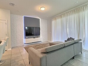 Living area - Solterra 5BR Villa - Private Pool & Resort (Davenport)