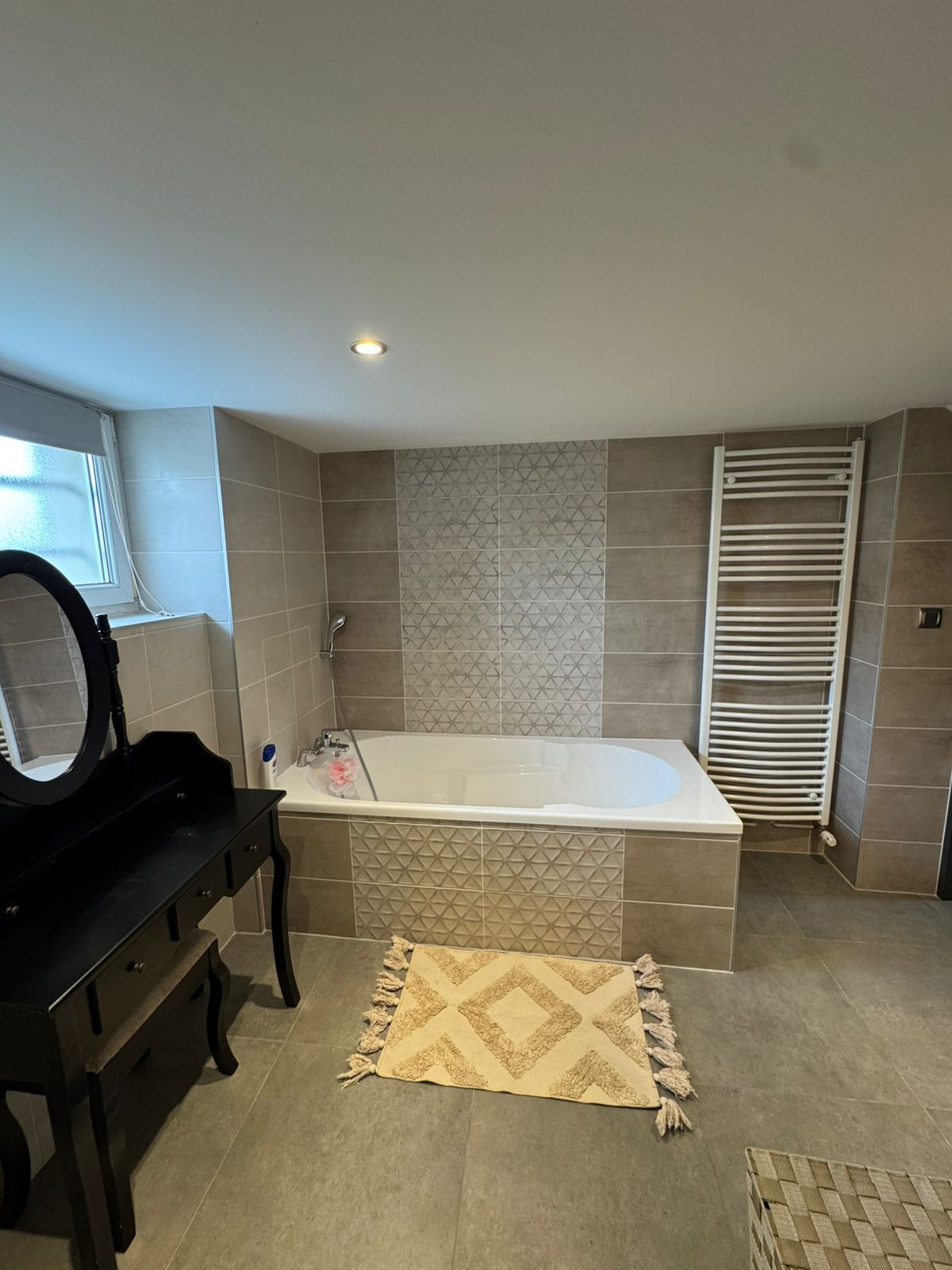 Handtücher, Seife, Toilettenpapier