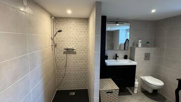 Towels, soap, toilet paper