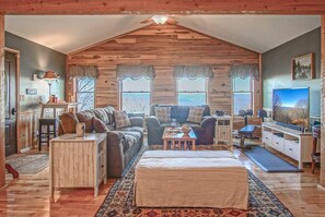 Living area - Deer Path - South Westridge (Snowshoe)
