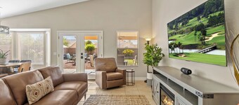 Modern Luxury Escape in Avondale_ Near Stadium & Dining
4 BR Retreat _Sleeps 8