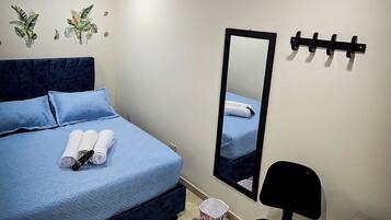 4 bedrooms, iron/ironing board, WiFi, bed sheets