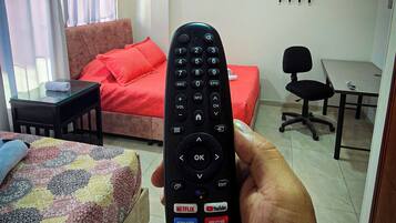 4 bedrooms, iron/ironing board, WiFi, bed sheets