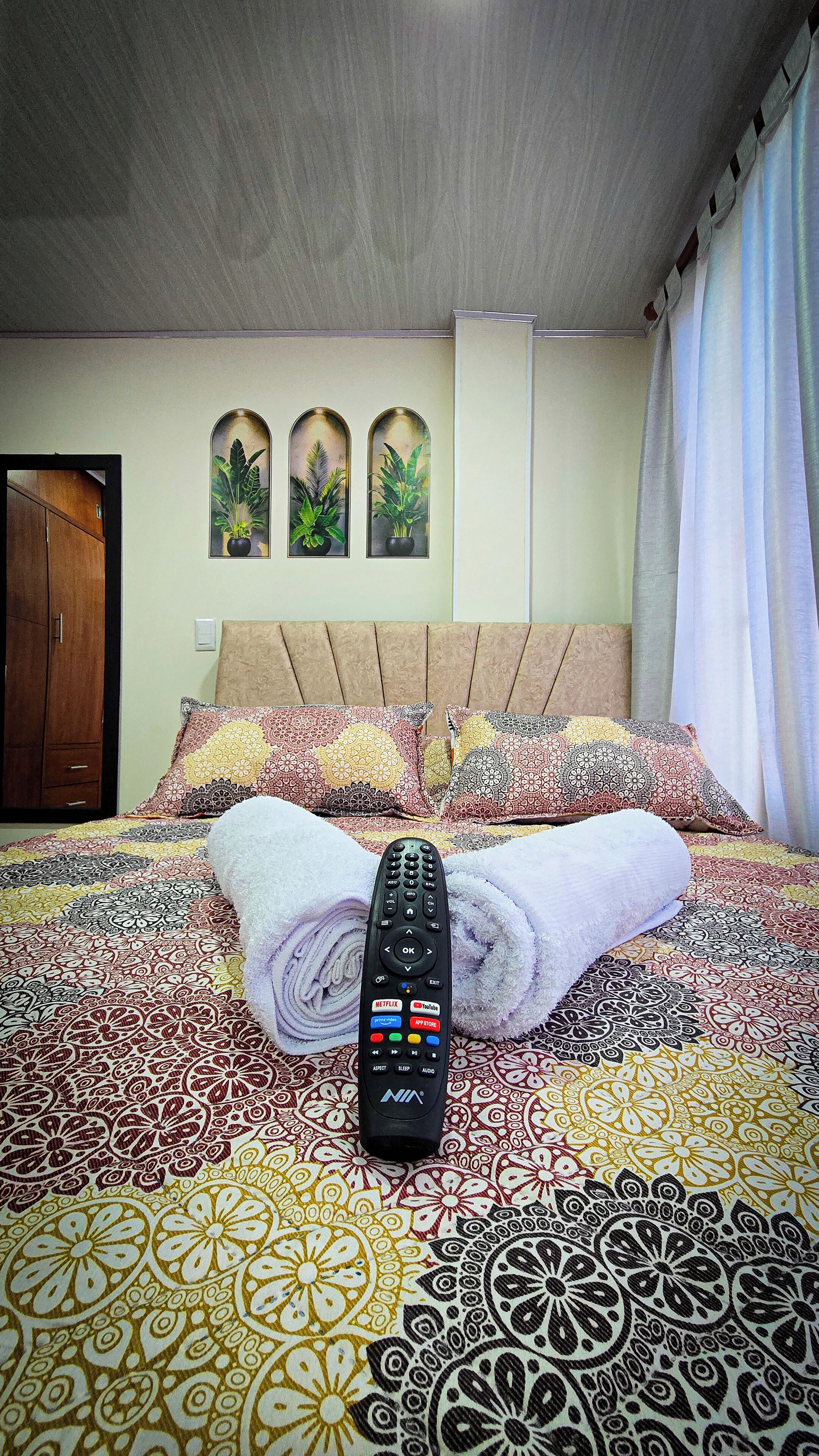 4 Schlafzimmer, Bügeleisen/Bügelbrett, WLAN, Bettwäsche