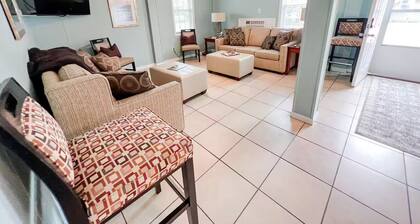 Pleasant 1-bedroom apartment Beach access is within 3 minutes walking distance