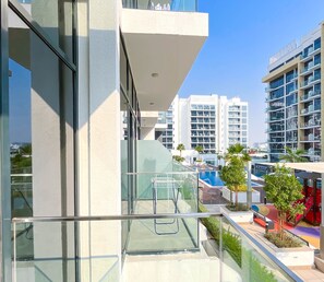 Apartment (0 Bedroom) | Interior - Premium Riviera Studio King Bed Pool & Gym (Dubai)
