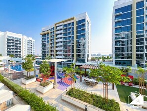 Apartment (0 Bedroom) | Interior - Premium Riviera Studio King Bed Pool & Gym (Dubai)