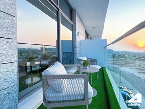 Apartment (1 Bedroom) | Interior - Luxury 1BR w/ Balcony & Burj Khalifa View (Dubai)