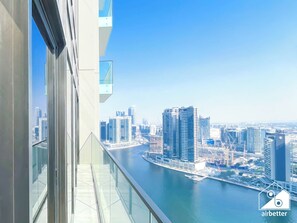 Apartment (3 Bedrooms) | Interior - Luxurious 3BR Canal View Apartment Pool + Gym (Dubai)