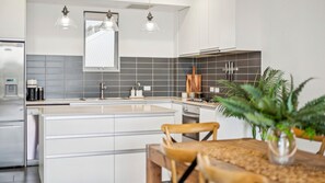 Fridge, microwave, oven, dishwasher