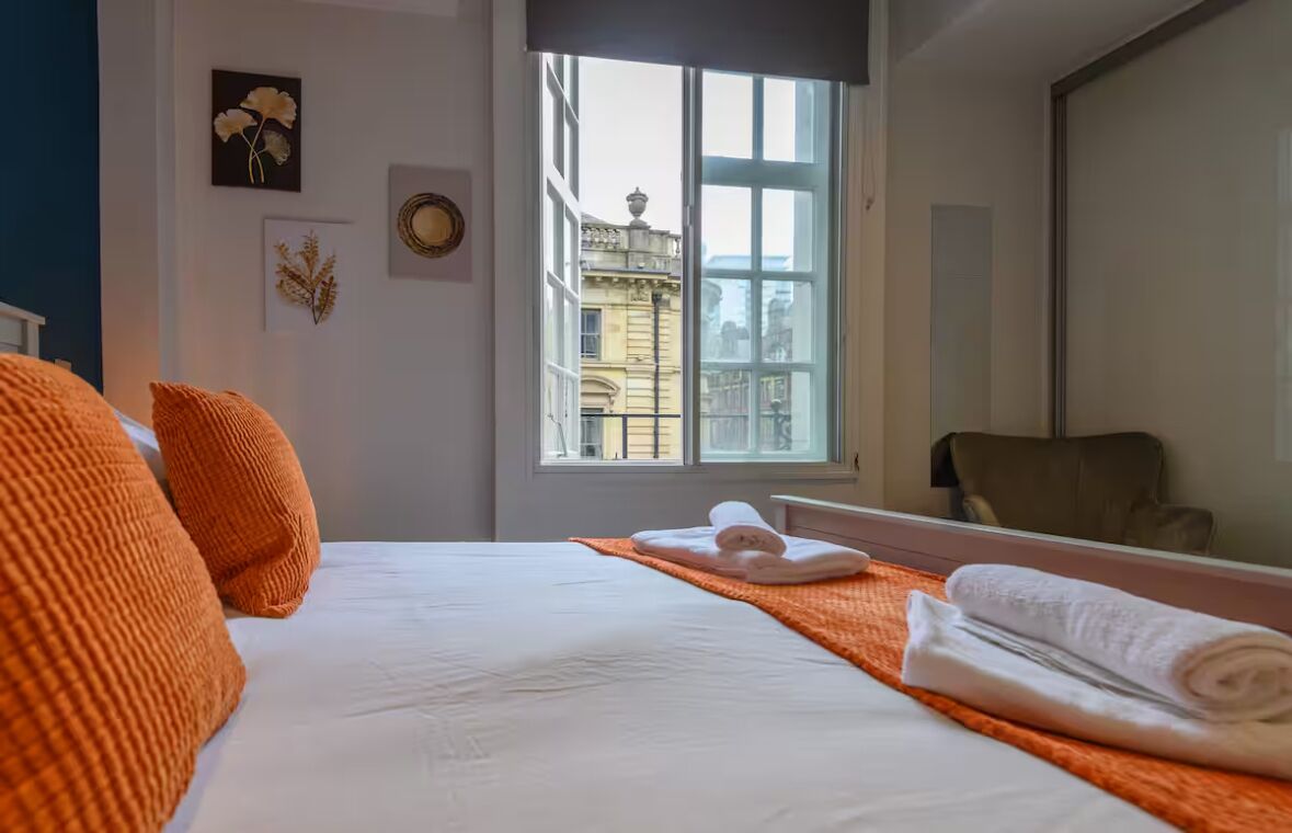 2 chambres, fer et planche à repasser, Wi-Fi, draps fournis