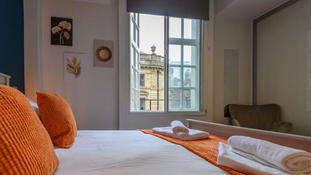 Unclassified image, 1 of 20, button - Prime apartment in Leeds - Central location (Leeds)
