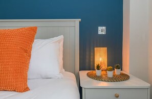 2 bedrooms, iron/ironing board, WiFi, bed sheets - Prime apartment in Leeds - Central location (Leeds)