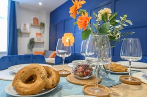 Dining - Prime apartment in Leeds - Central location (Leeds)