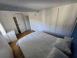 3 camere, ferro/asse da stiro, culla da viaggio, Wi-Fi gratuito