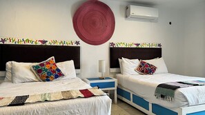 Deluxe Quadruple Room, 2 Double Beds, City View - Habitaciones Economicas (Mérida)