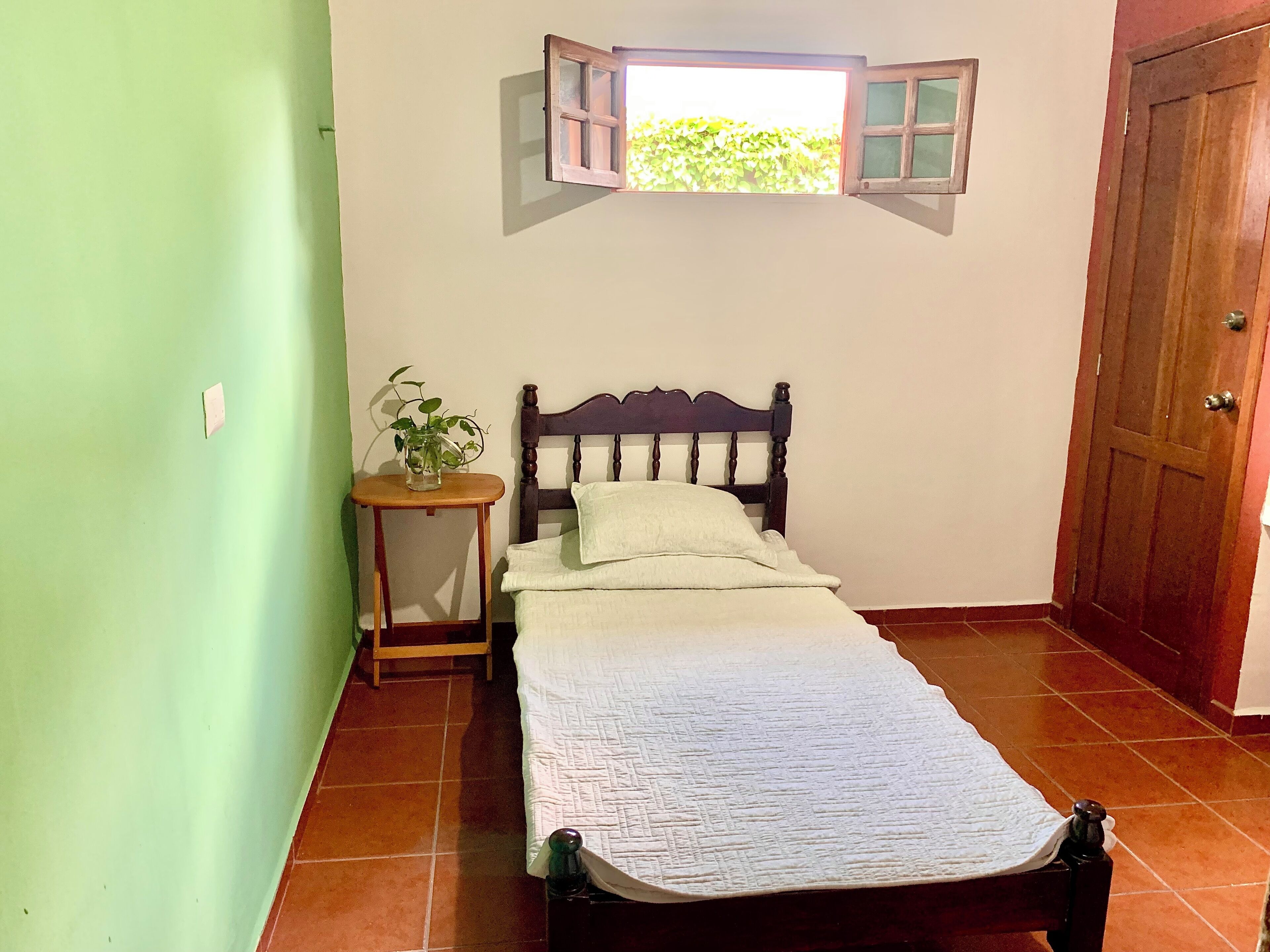 베이직 싱글룸, 전용 수영장, 정원 전망