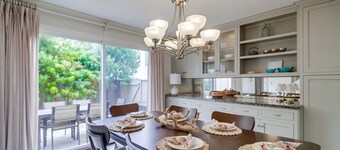 Coastal Townhouse - Close to Everything!