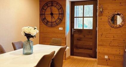 Gîte Les Plaisirs du Lac with spa & sauna