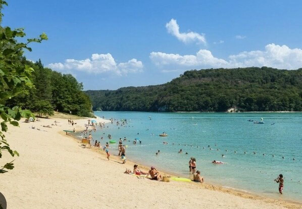 Sun-loungers - Gîte Les Plaisirs du Lac with spa & sauna (Charchilla)