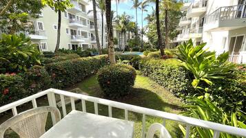 Deluxe Studio, Private Pool, Garden Area | Terrace/patio