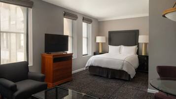 1 slaapkamer, een strijkplank/strijkijzer, internet, beddengoed