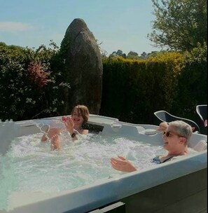 مغطس سبا خارجي