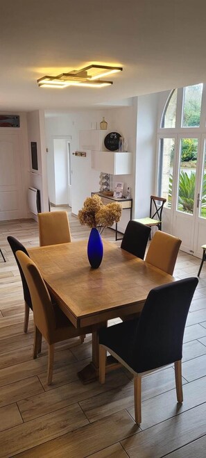 تناول الطعام