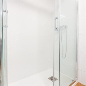 مستلزمات مجانية للعناية الشخصية، ورق حمّام