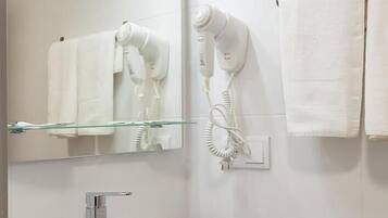 Shower, free toiletries, hair dryer, towels