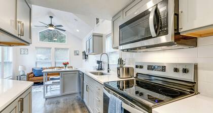 8 Mi to Dtwn Franklin: Mtn-View Cabin w/ Fire Pit