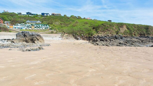 Beach - Mor Awel Coastal Calm in Rotherslade, Mumbles (Newton)