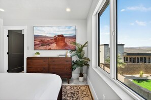 1 bedroom, iron/ironing board, free WiFi, bed sheets - Moonlight Mesa (Hurricane)