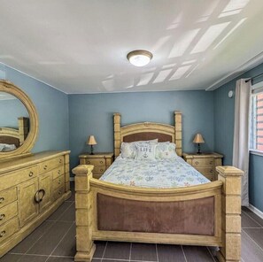 3 Schlafzimmer, Bügeleisen/Bügelbrett, kostenloses WLAN, Bettwäsche