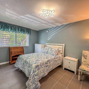 Bedroom 3 Queen - Whistfully Wilde a delightful 3-bedroom condo Located in Coakley Bay (Christiansted)
