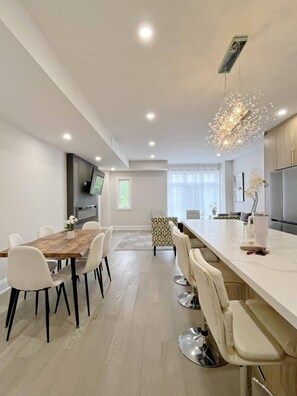 تناول الطعام