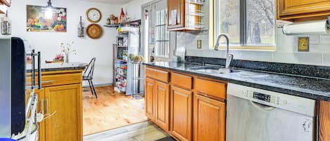 Refrigerador, microondas, parrilla de estufa y lavavajillas