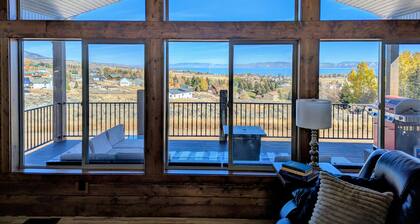 Lakeview Cabin with Fireplace, Wet Bar & Mountain Views