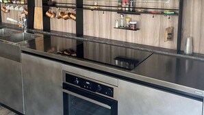 Ảnh chưa phân loại, 5 trong số 106 ảnh, nút