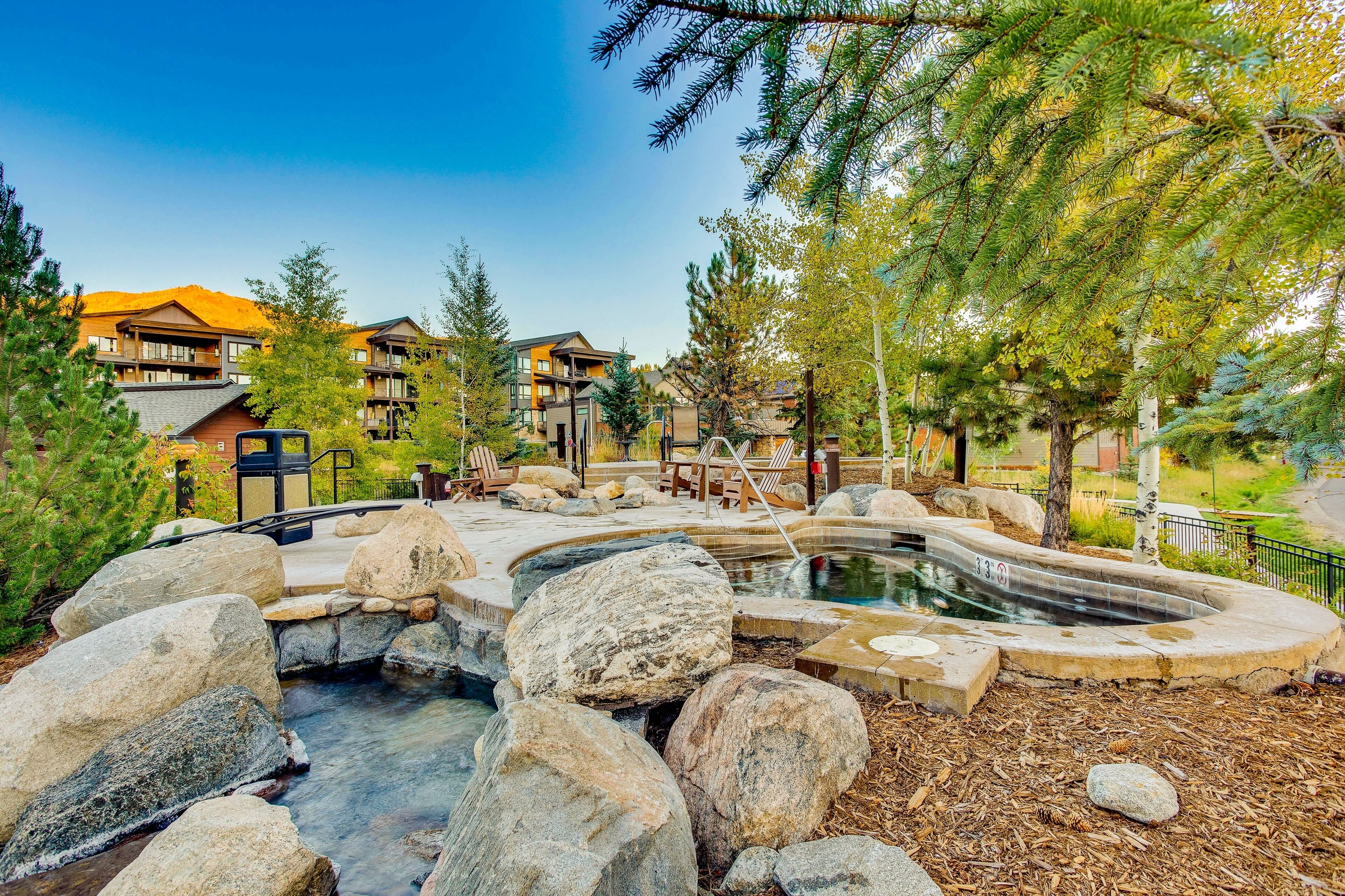 Et oppvarmet basseng