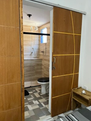 Handtücher, Seife, Toilettenpapier