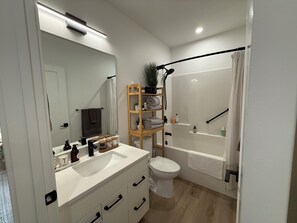 Hair dryer, towels, soap, shampoo - The Soft Fern Retreat | Cozy 2BR suite in Rosewood (Saskatoon)