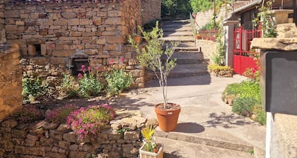 Bastide d'Aigrefeuille view of Cévennes National Park