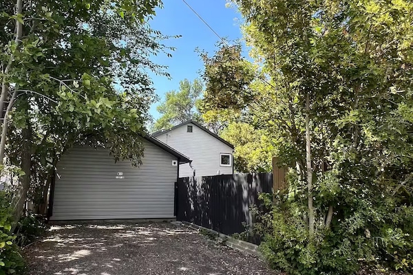 back alley drive way.
