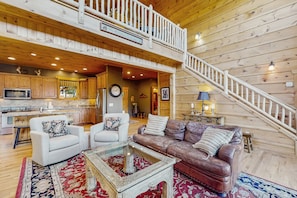 TV, fireplace, DVD player, video library - Centrally located upscale cabin with mountain views, pool table & dog-friendly! (Seven Devils)