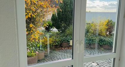 GemĂŒtliche Ferienwohnung am Aartalsee mit Terrasse und Seeblick