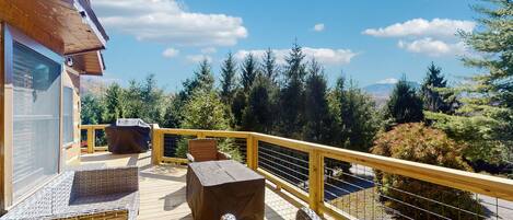 屋外ダイニングエリア